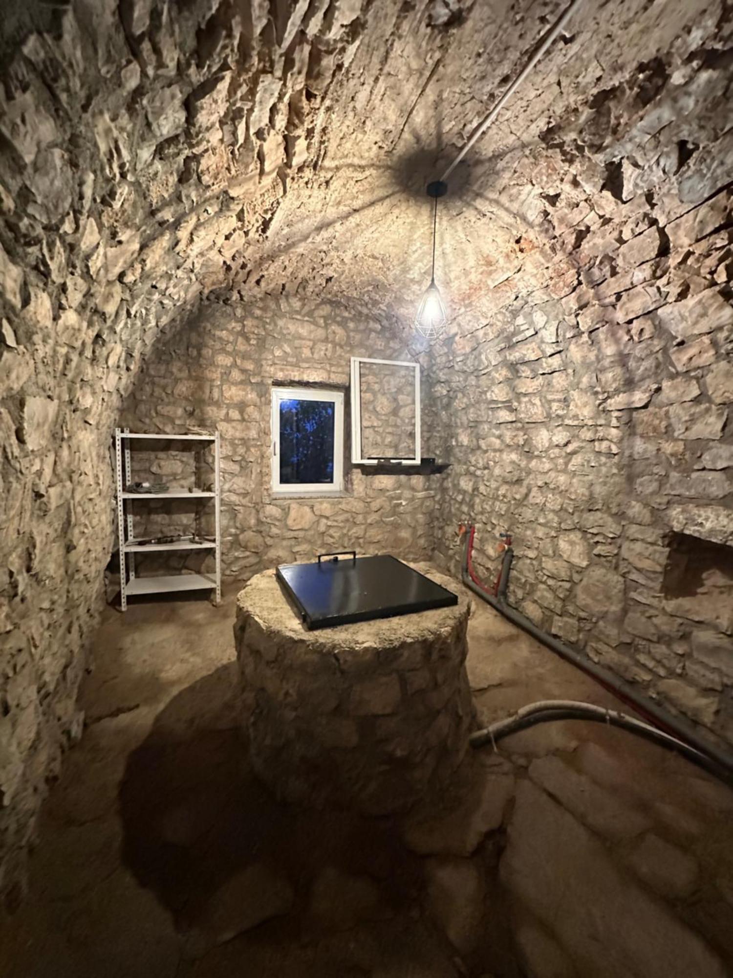 Ana & Angelo House Himare
